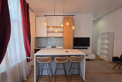 Închiriez apartament 2 camere Piata Mihai Viteazu - 1