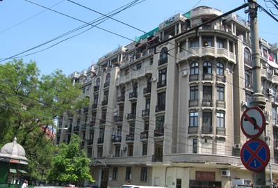 Apartament cu 2 camere decomandat, mobilat în Cișmigiu