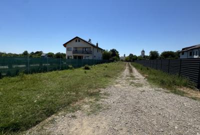 Teren intravilan - 1.882 mp, cu deschidere la 2 strazi, Ghighiu, com. Barcanesti - 2