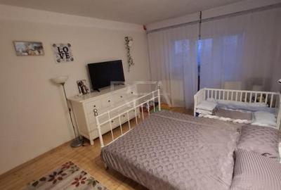 Apartament cu 3 camere decomandat, mobilat în Crângași
