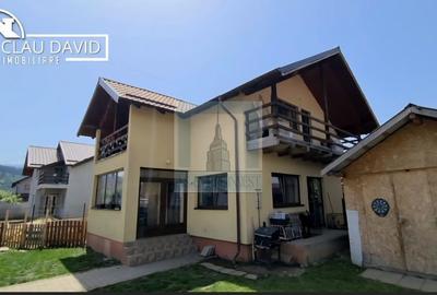 Casă individuală cu 4 camere decomandat în Cristian