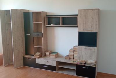 Apartament cu 3 camere decomandat, mobilat în Drumul Taberei