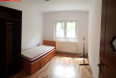Apartament cu trei camere, decomandat, semimobilat, la parter, Bistrita Lac - 9