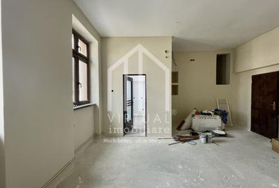 Vila/Pensiune cu 3 corpuri, 34 de camere, sala de fitness - Central - 58