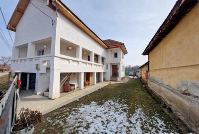 Casa P+1, situata in orasul Bumbesti-Jiu, Curtisoara - 2
