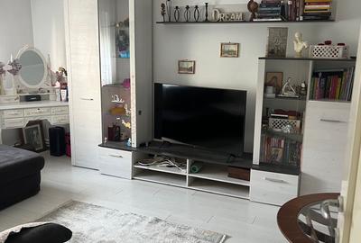 Apartament 3 camere la cheie - 1