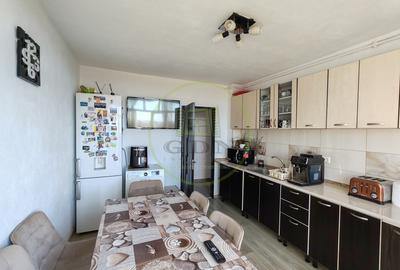 Apartament cu 2 camere decomandat, mobilat în Vasile Aaron