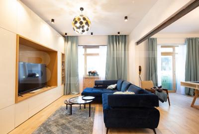 Apartament cu personalitate, tavan inalt si terasa – zona Scala Center - 1