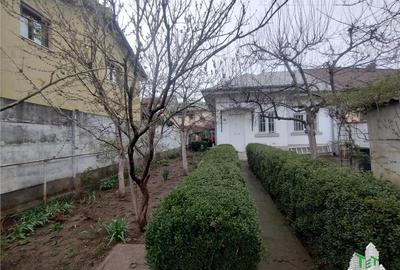 Casa individuala cu garaj si curte libera 300 mp, zona excelenta Brancoveanu - 1