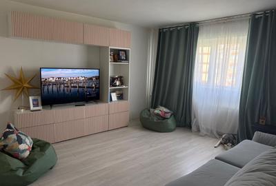 Apartament cu 2 camere decomandat, mobilat în Vatra Luminoasă