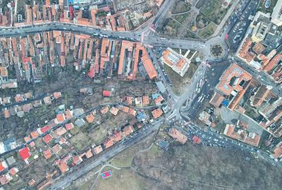 Teren intravilan, ultracentral. - 38