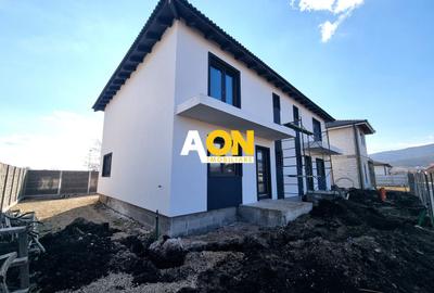 Duplex cu 4 camere în Micești