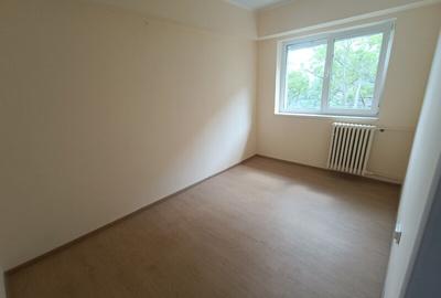 3Camere Crangas Constructorilor Metrou - 2