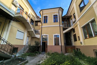 Apartament 2 camere Parc Traian , 400 E neg. Comision 50% - 7