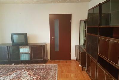 Apartament cu 2 camere semidecomandat în Girocului