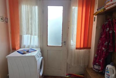 CENTRU 2 CORPURI DE CASA DIN CARAMIDA 5 CAMERE 2 BAI 2 BUCATARII UTILITATI, GAZE - 11
