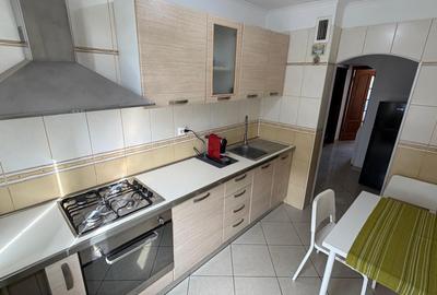 3 camere mobilat utilat etaj 3/4,metrou 1 decembrie la 5 minute - 5