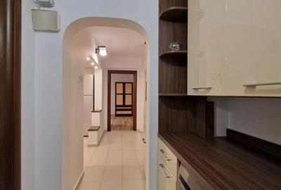 2 cam Drumul Sarii-  Liceul Ion Barbu, str. Nabucului, parcare - 12