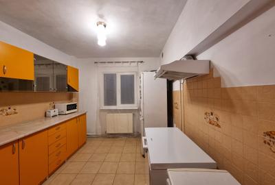 Apartament 2 camere decomandate 51 mp utili + balcon 12 mp- Bradului