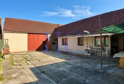 Casă 4 camere|Grădină 1600m | Vedere Făgăraș | Săcădate| 25 min Sibiu - 5