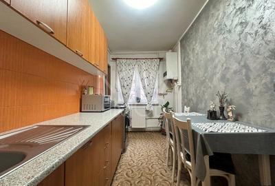 Apartament 3 camere, decomandat - Str. Semaforului - 4
