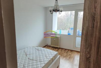 Vand apartament 3 camere Piata Straduintei - Niculitel - 2