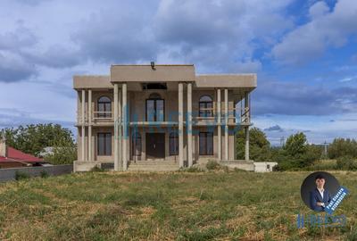 Casa/Vila cu 6 camere de vanzare, Racaciuni