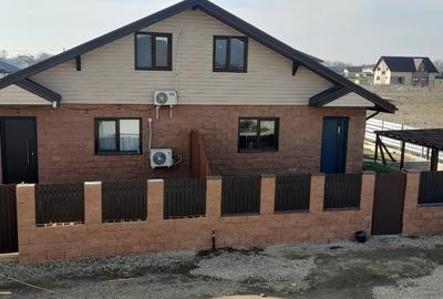 Duplex cu 3 camere în Olteni