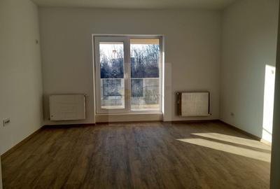 Apartament cu 2 camere semidecomandat în Uverturii