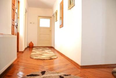 Casa 7 camere + 1000 mp  teren, ideala pensiune - Runcu zona Leaota. - 12
