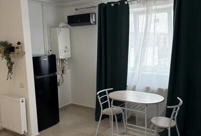 Garsoniera / semidecomandata / centrala proprie / AC / 34 mp / Tineretului 53 - 7