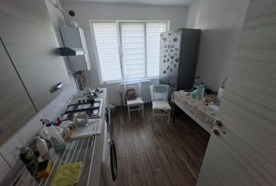 Apartament cu 3 camere decomandat, etaj 4/10, zona Alexandru cel Bun - 6