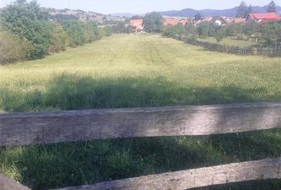 Teren pretabil pensiune -casa,Zarnesti,4km de castelul Bran - 1