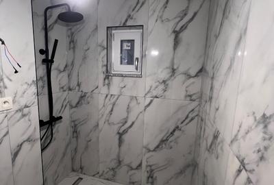 Apartament cu 4 camere decomandat în Est