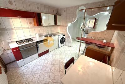 Apartament cu 3 camere semidecomandat, mobilat în Podu Roș