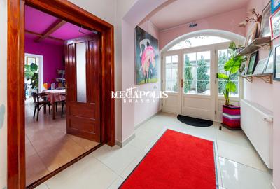 Pensiune de vânzare în Râșnov | 14 camere | 427 mp - 6