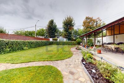 Casă individuală cu 9 camere în Sud-Est