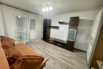 Garsonieră decomandată, mobilată în Rovine