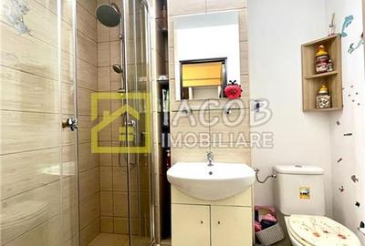 Apartament 2 camere decomandate, etaj 1, str. Mioritei Bacau - 14