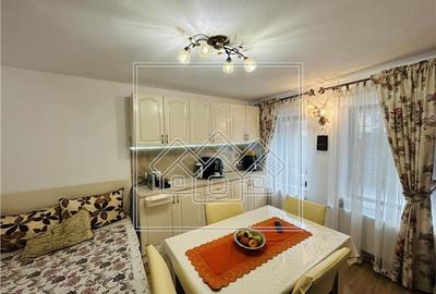 Casa de vanzare in Sibiu - Cisnadioara - 5 camere si 4 bai - - 12