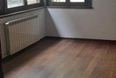 Piata Muncii-Calea Calarasilor, vila 500mp /12 camere, curte 150 mp - 10