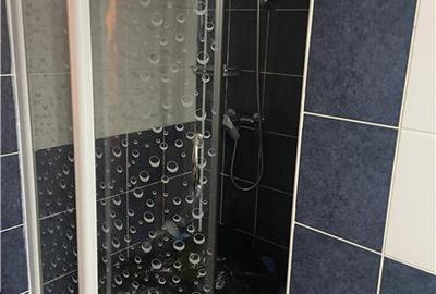 Apartament 4 camere , zona centrala - Inspectoratul Scolar ,suprafata 109 mp , e - 18