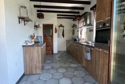 Casa Baciu zona linistita, 4 camere , gradina - 15