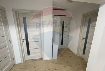 Apartament cu 3 camere de închiriat în zona Precista - 13