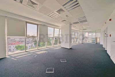 Zero comision, 310mp birou cu priveliste in cladire Armeneasca, 10' M - 7