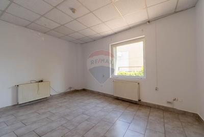 De vanzare - Cladire de birouri zona Parcul Feroviarilor, COMISION 0 - 11