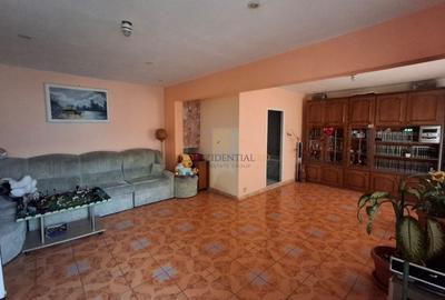 Apartament 4 camere, etaj 4/10, stradal Sos.Berceni, Sector 4 - 19