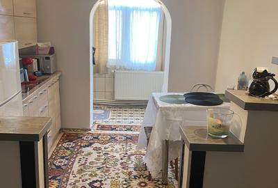 Apartament 2 camere decomandat , zona CET - 9