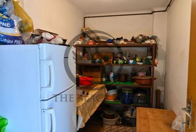 Casa cu 6 camere de vanzare | Zona Ultracentrala, Baicoi | Comision 0% - 26