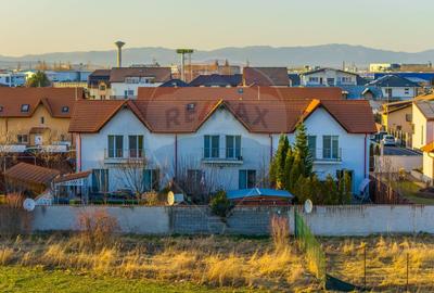 Casă / Vilă cu 4 camere de vânzare în zona Central - 46